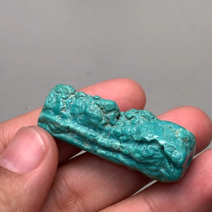 绿松石未镶嵌颈饰