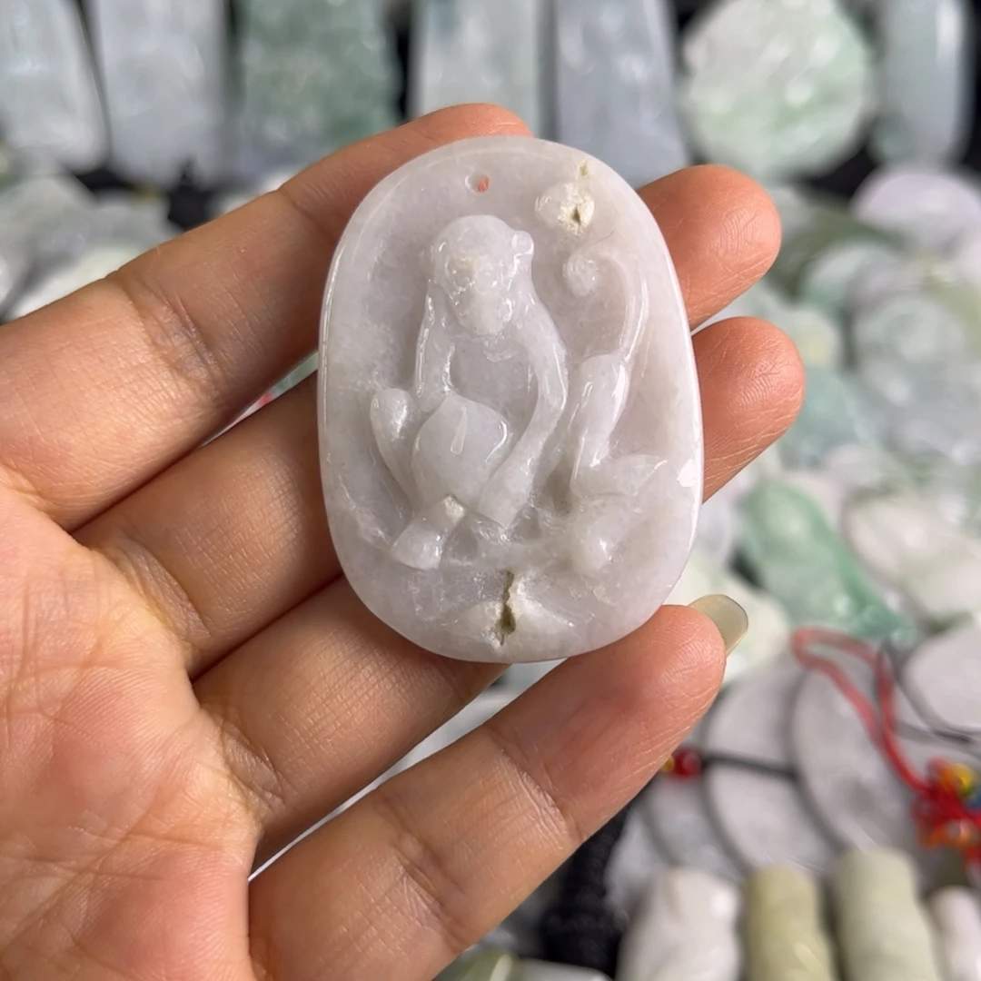 翡翠未镶嵌吊坠(不含链)瑕疵