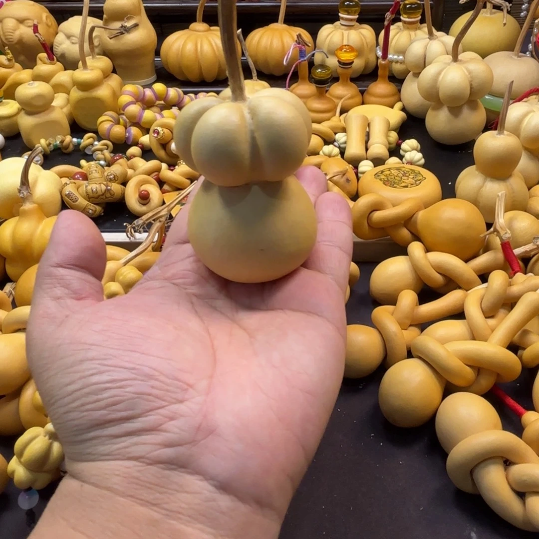 ****发精品莲花头一把抓