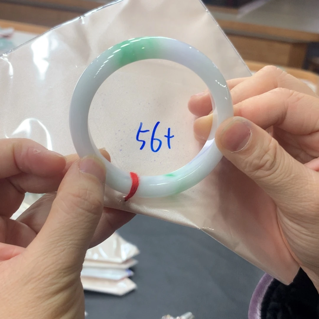 翡翠未镶嵌手镯翡翠