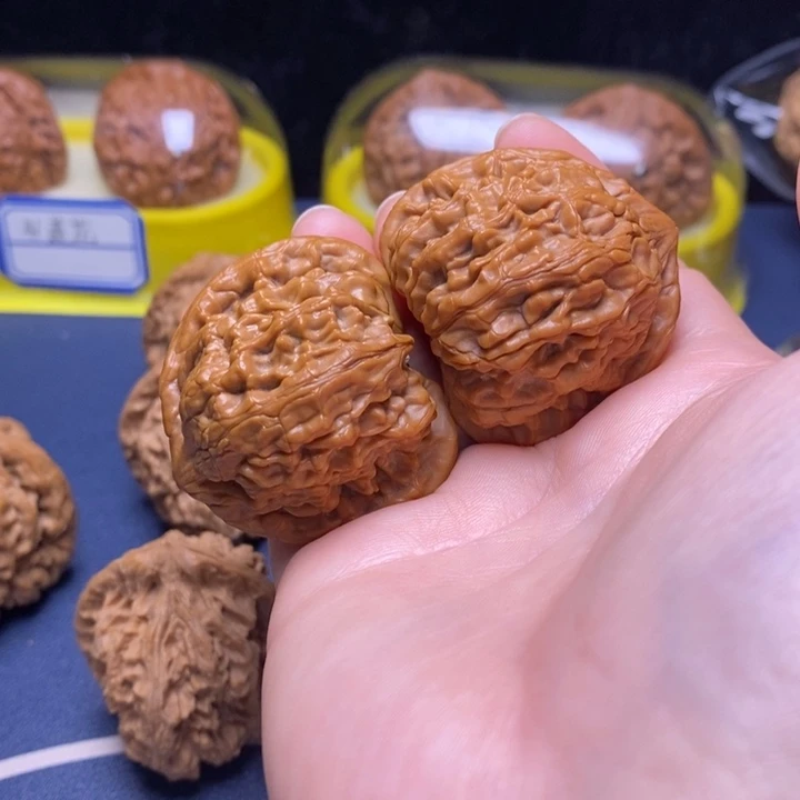 文玩核桃把件虎头王