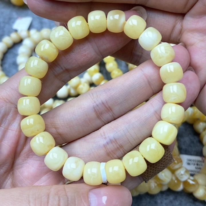 琥珀未镶嵌珠宝奇石10