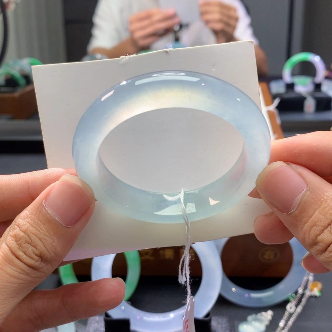 翡翠未镶嵌手镯正圈