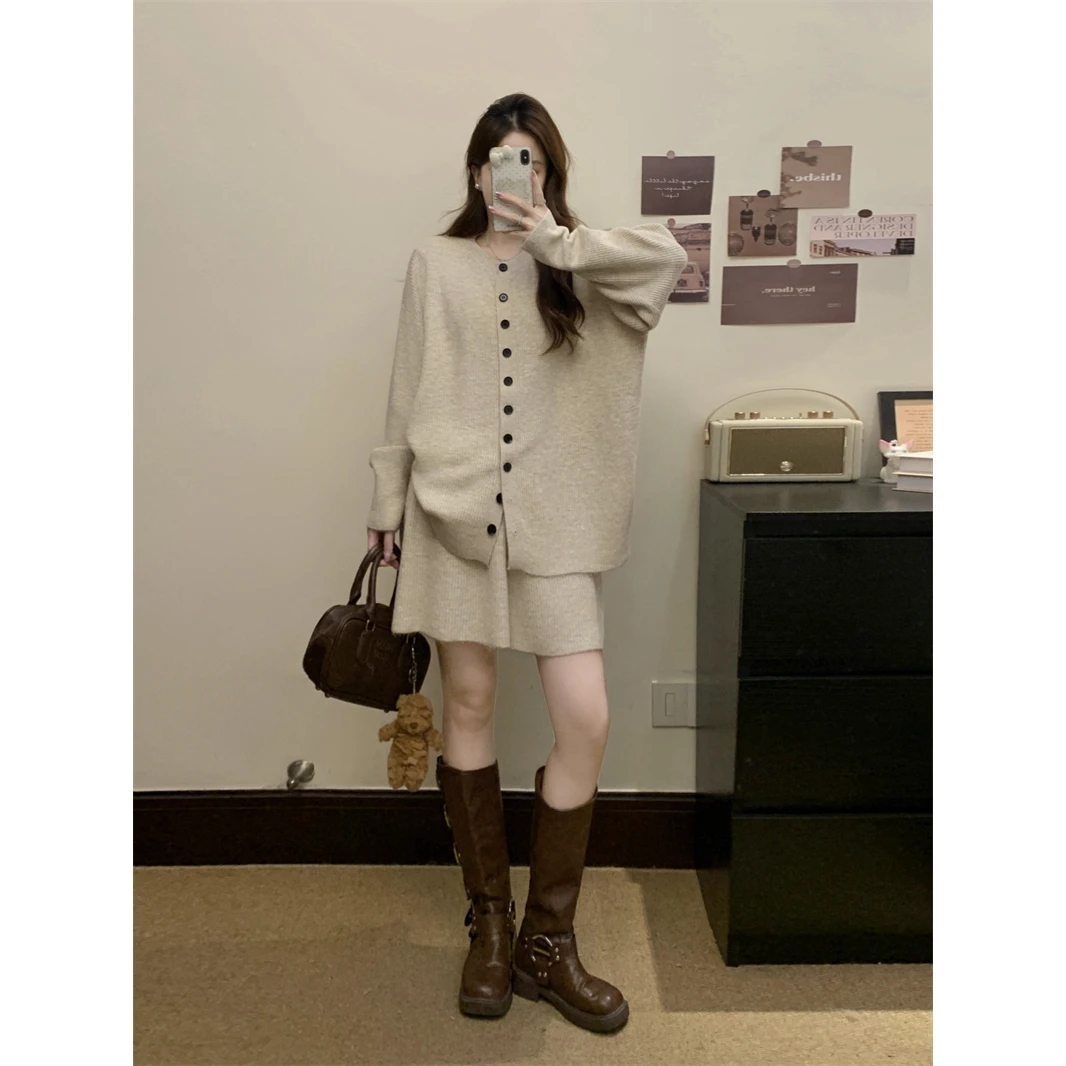 MO88ZSPF大码秋季胖MM慵懒风宽松长袖针织毛衣显瘦半身短裙两件套