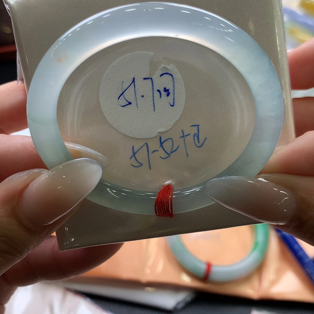 翡翠手镯未镶嵌51.7圆