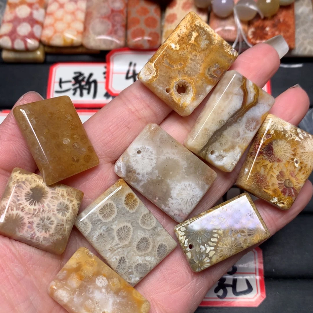 【闪购商品】未镶嵌颈饰硅化玉乱****河
