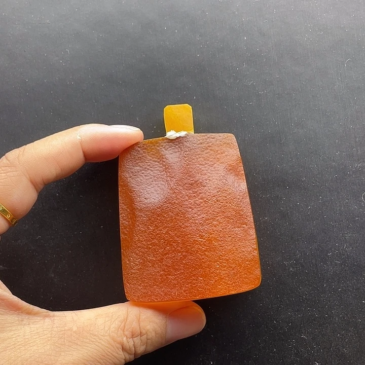P***P琥珀颈饰未镶嵌天然琥珀蜜蜡