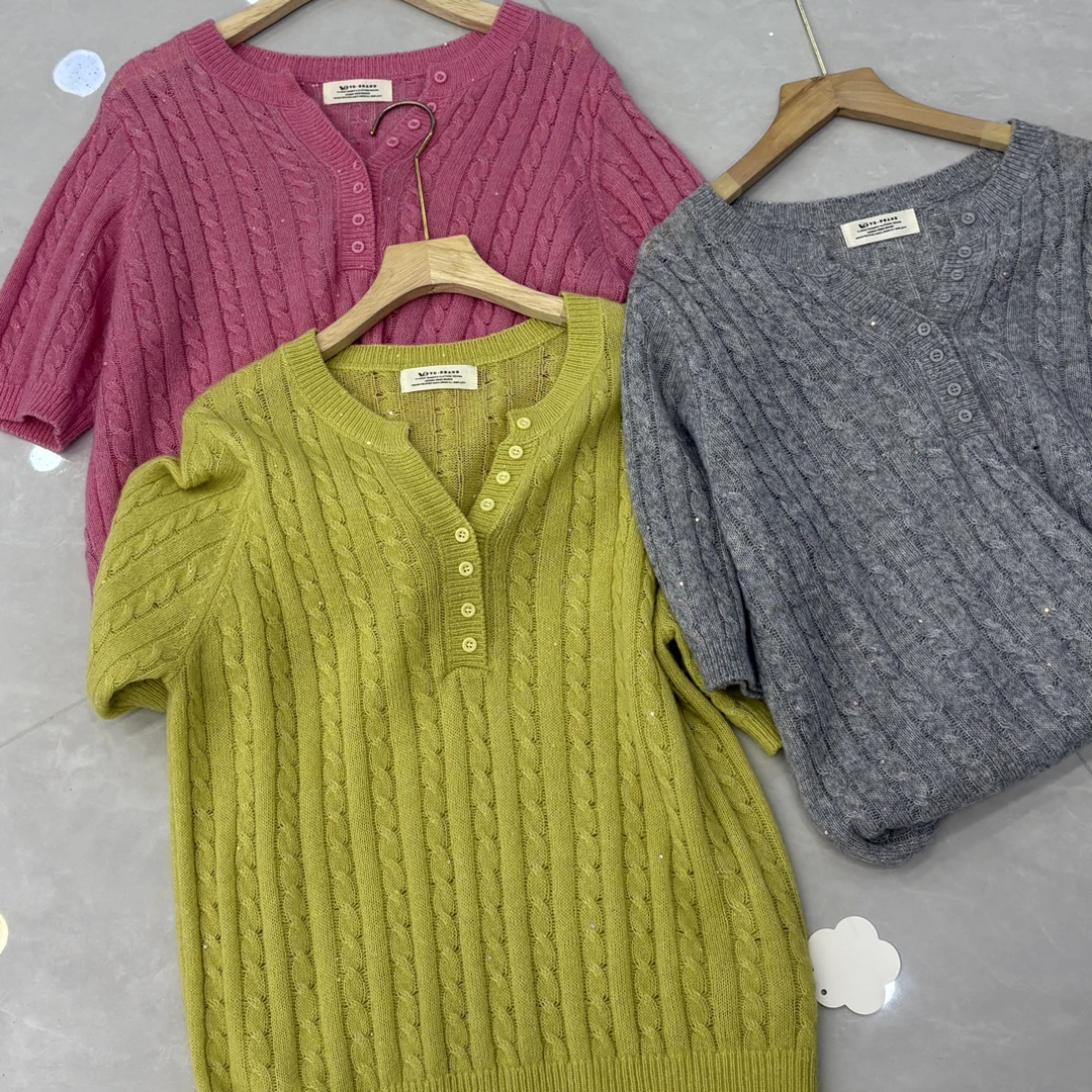 秋季网红V领丝羊绒针织衫针织套头短袖