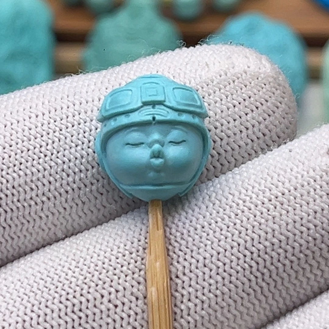 绿松石未镶嵌颈饰