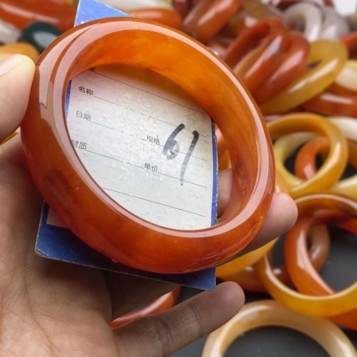 未镶嵌手镯石英质玉