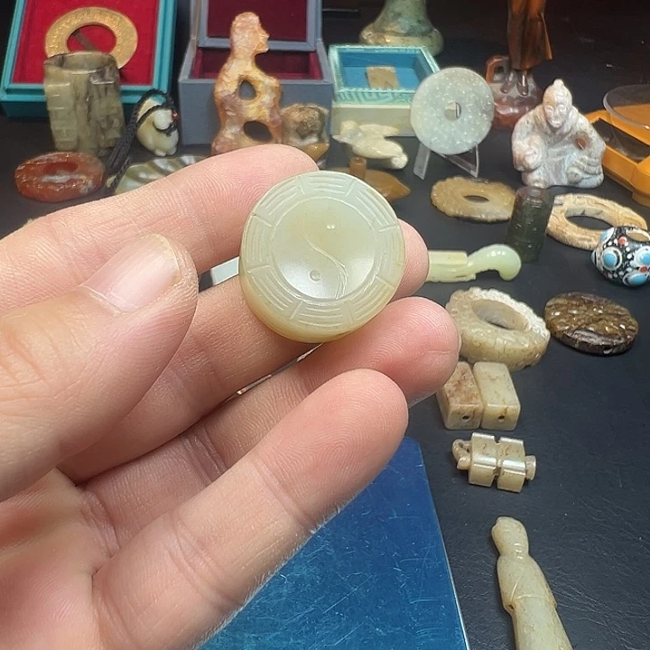 双***荣和田玉（糖玉）未镶嵌颈饰