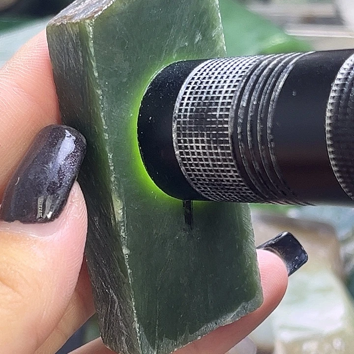 和田玉（碧玉）未镶嵌颈饰