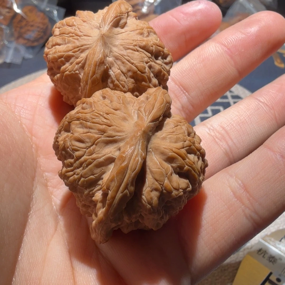 文玩核桃把件血麒麟