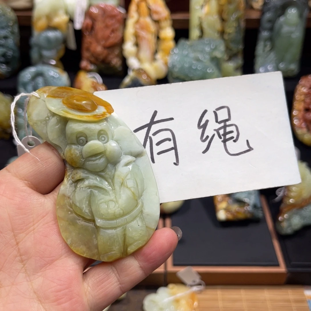 蛇纹石玉未镶嵌颈饰