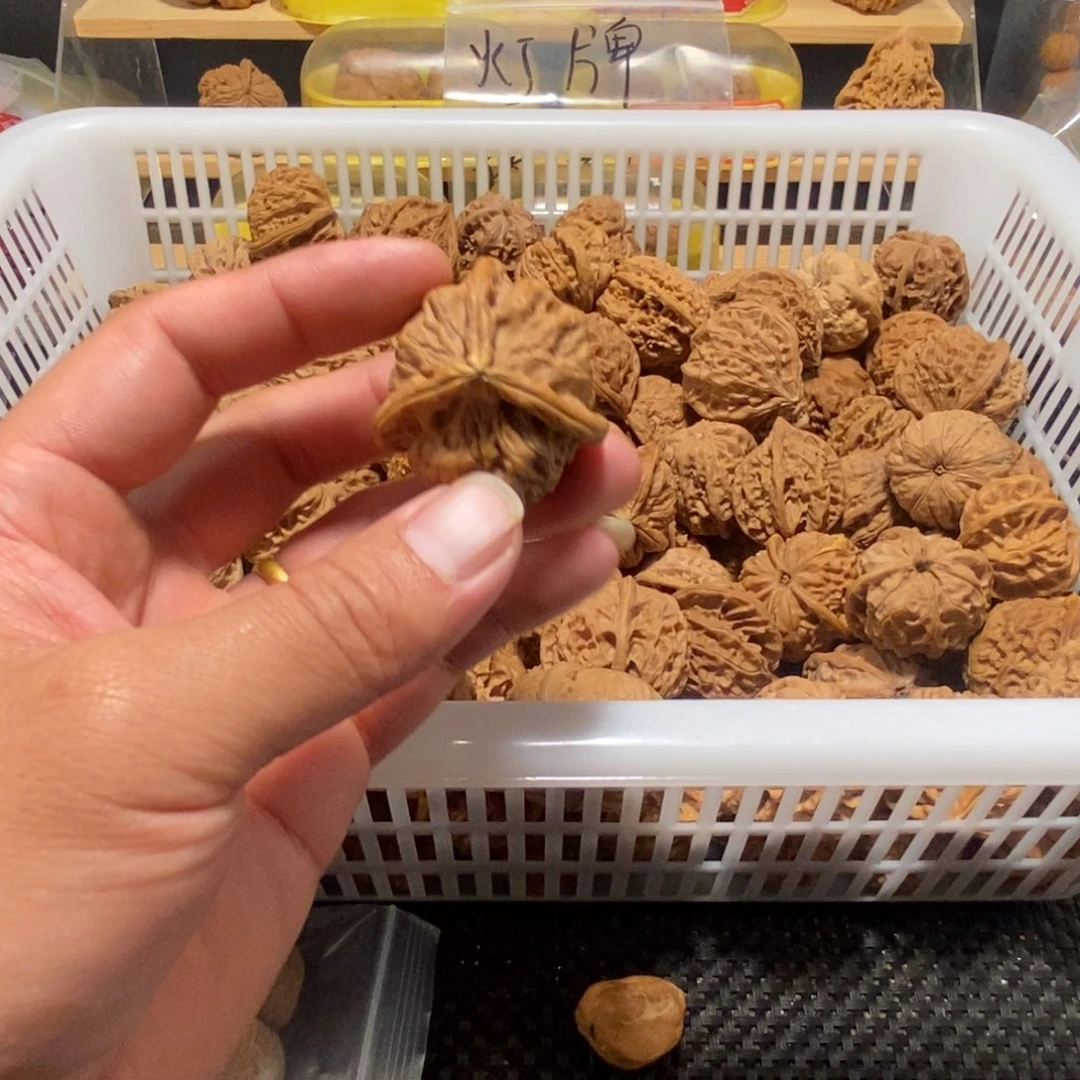 *****文玩核桃吊坠核桃异形