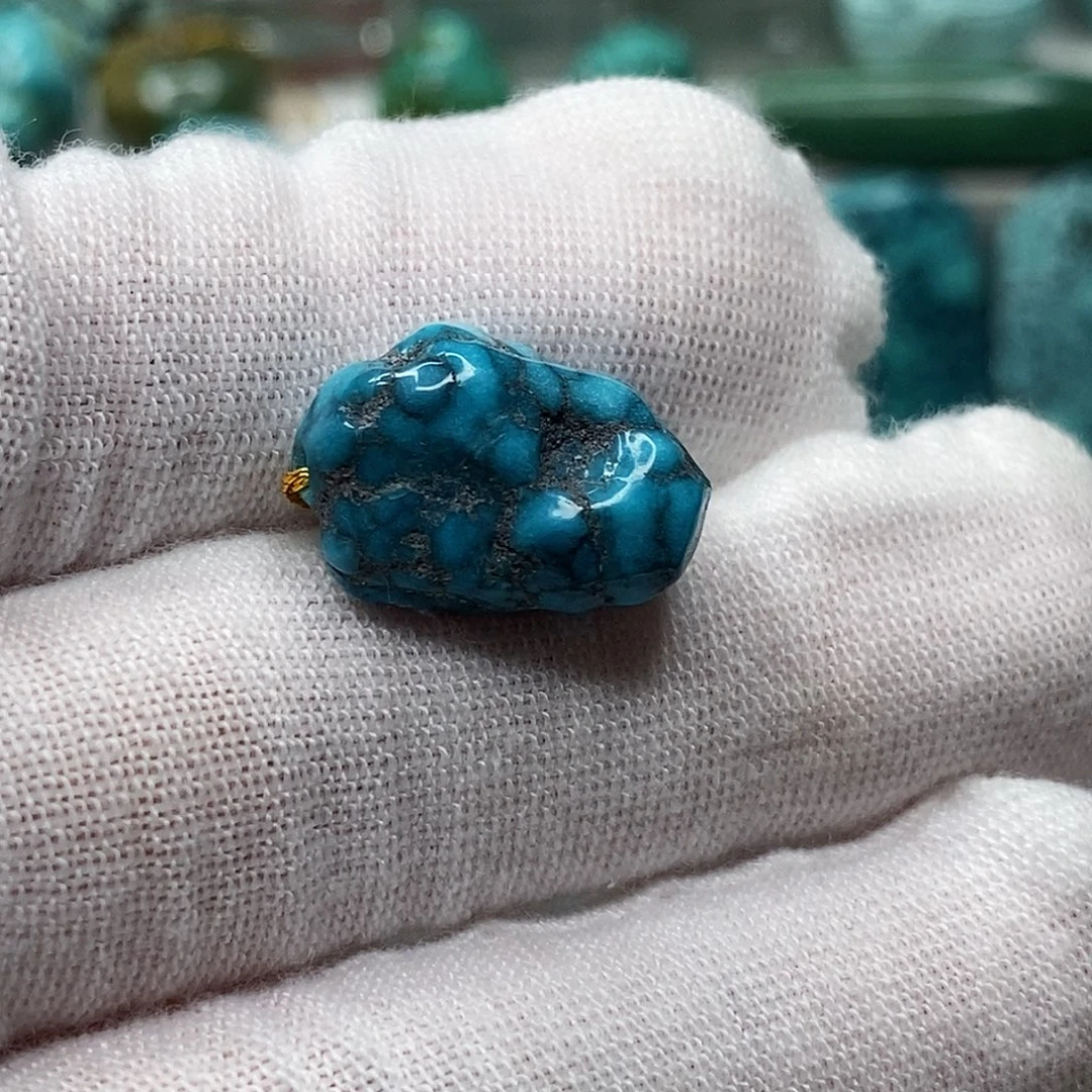 未镶嵌绿松石天然原矿 带武汉地大证书