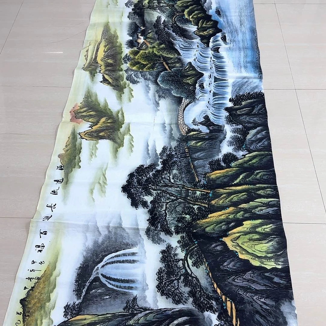 高***春国画国画作品集一卷