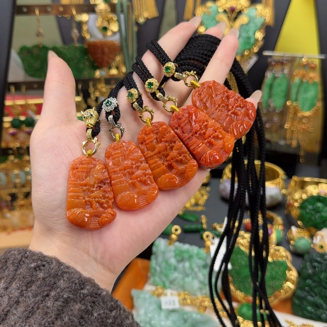 翡翠未镶嵌颈饰福利吊坠多样性