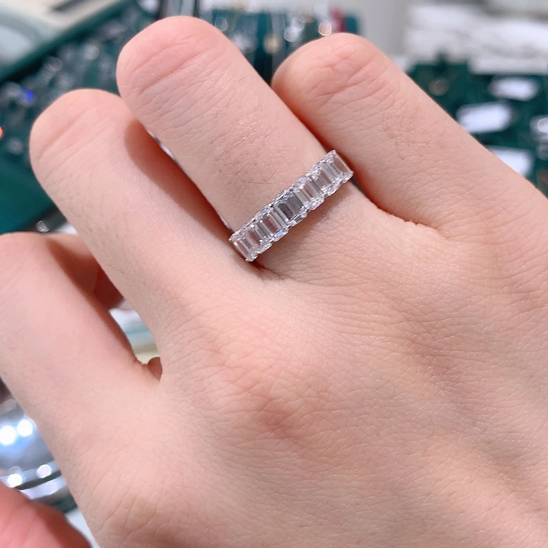 实验室培育钻石18K金镶嵌凯**具13