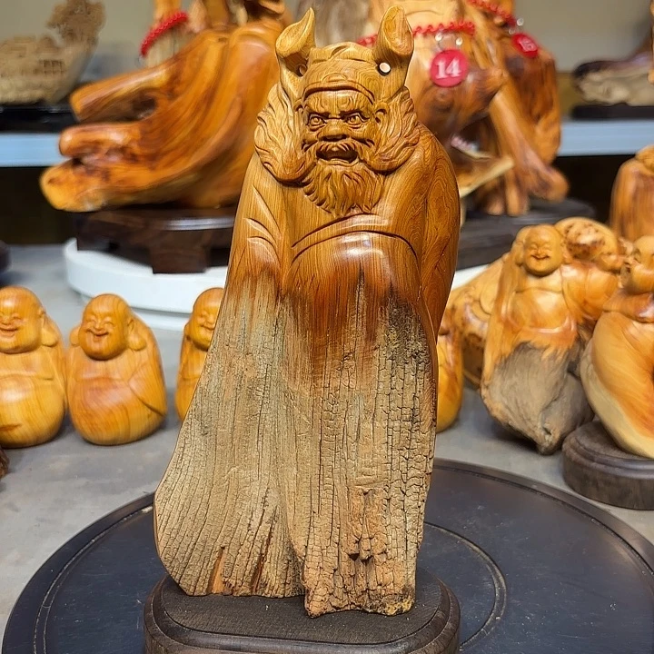 柏木太行崖柏钟馗摆件