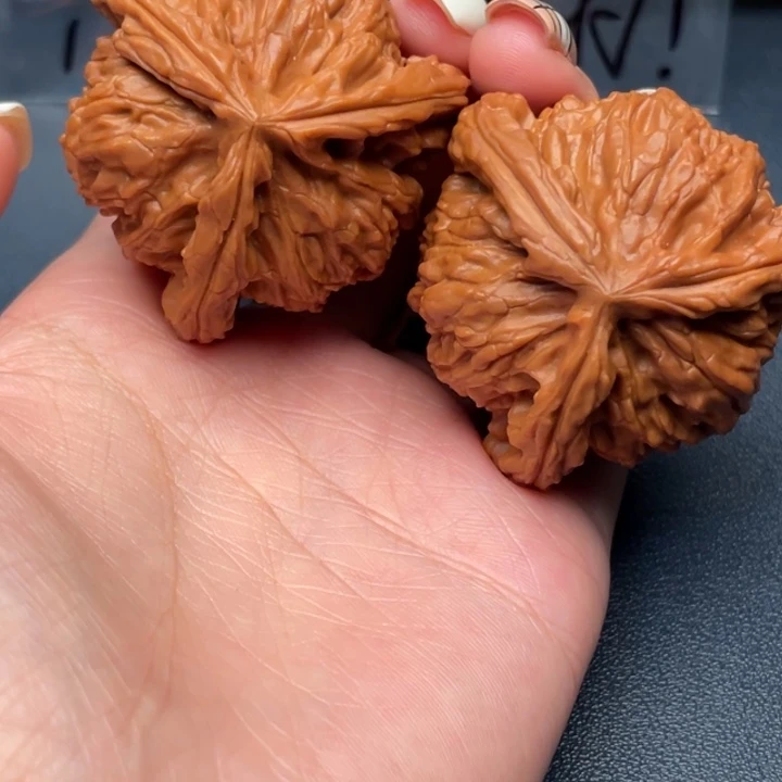 小***宝吊坠文玩核桃白狮子