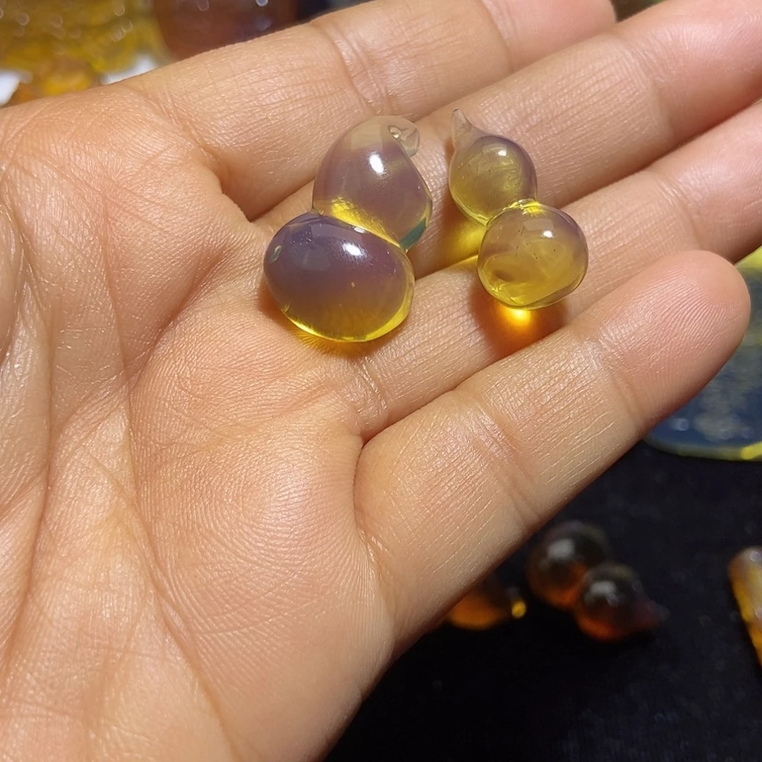 荷***7琥珀未镶嵌颈饰缅甸天然琥珀吊坠