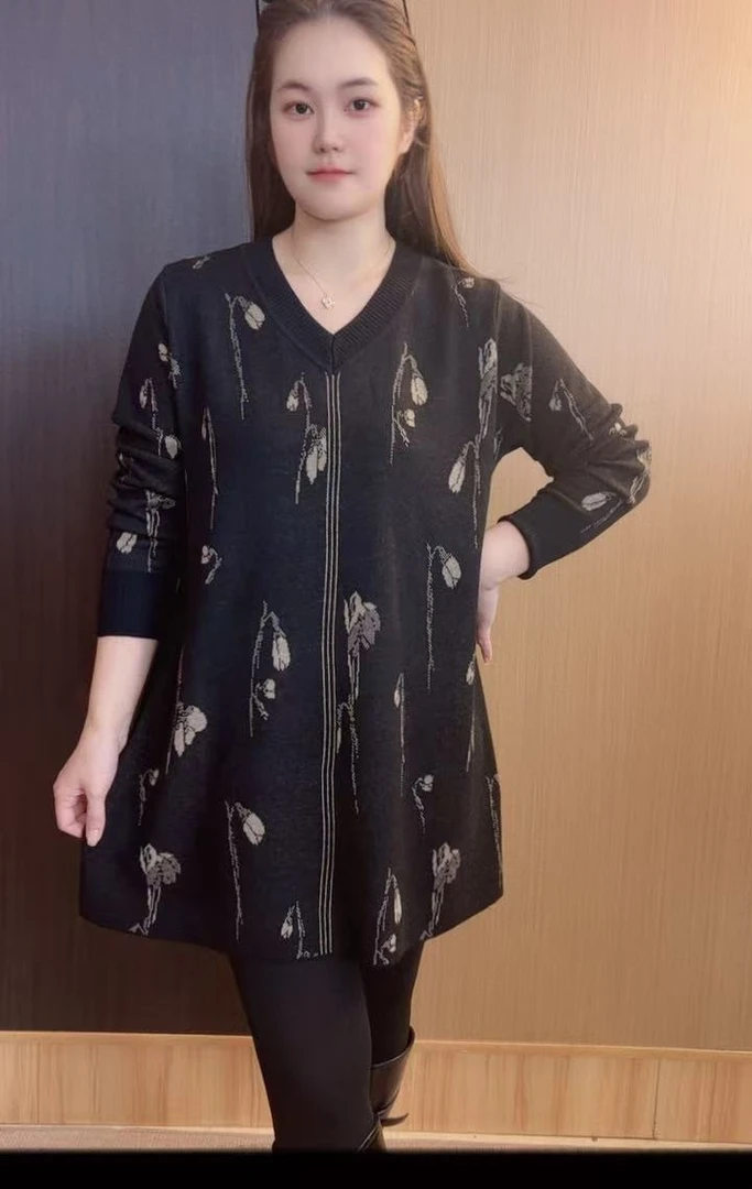 713秋冬长袖中长裙中长款民族风中老年女装休闲风常规圆领时尚风