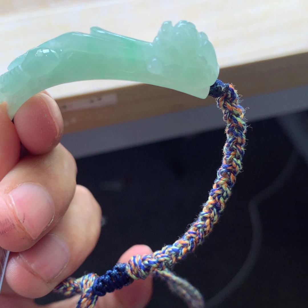 翡翠颈饰未镶嵌吊坠