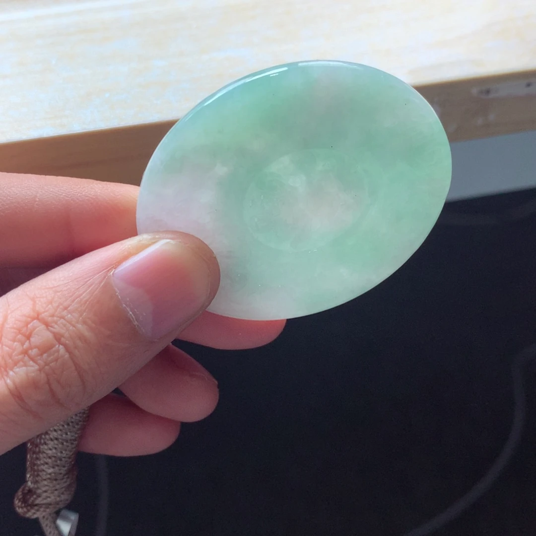 翡翠颈饰未镶嵌吊坠