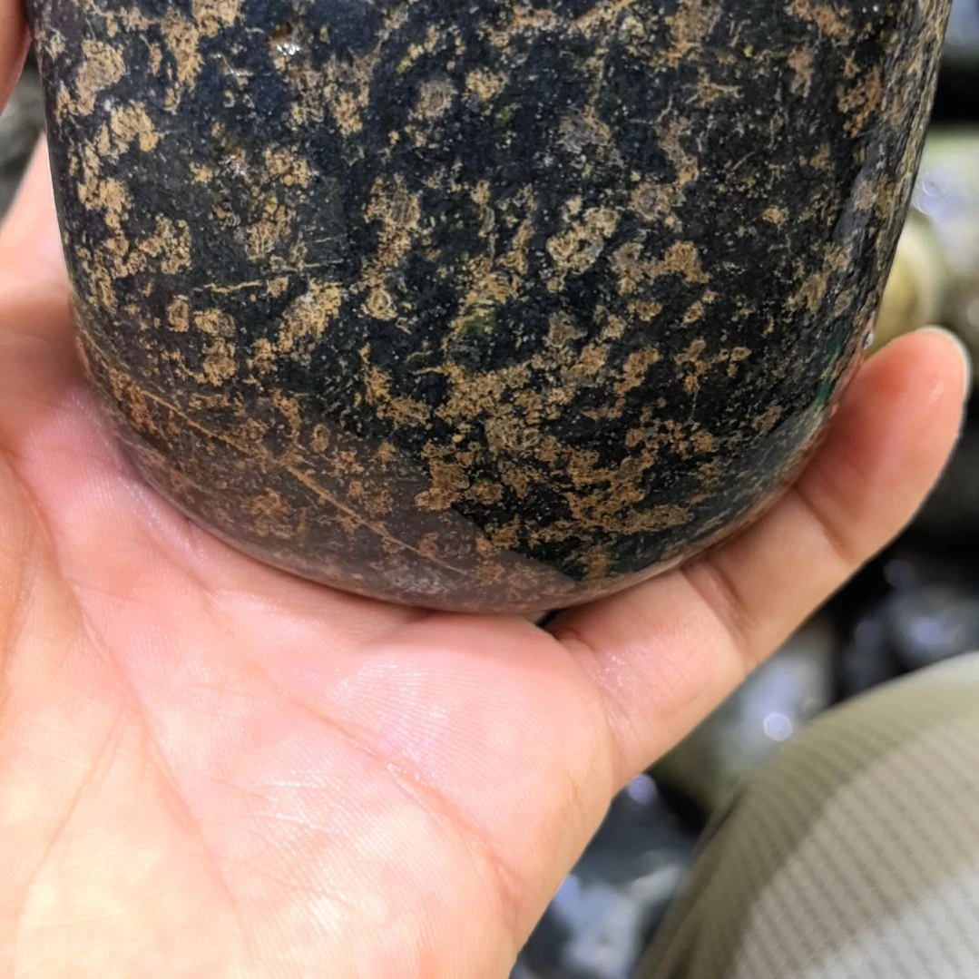 玄***真有机玻璃藏玉药王石原石手把件一个