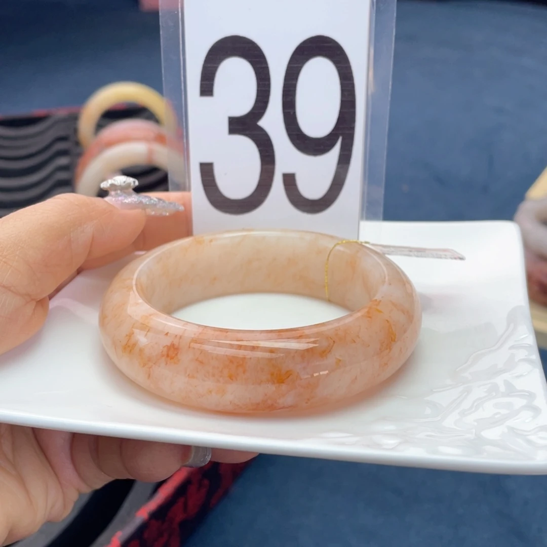 石英岩玉未镶嵌手镯