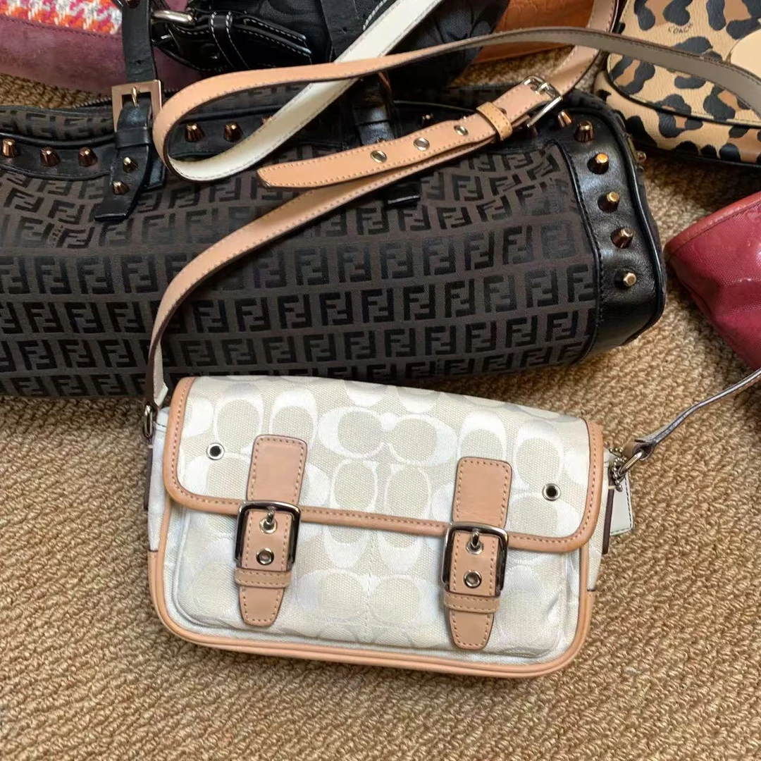 95新 COACH/蔻驰 肥肥中古/斜跨包