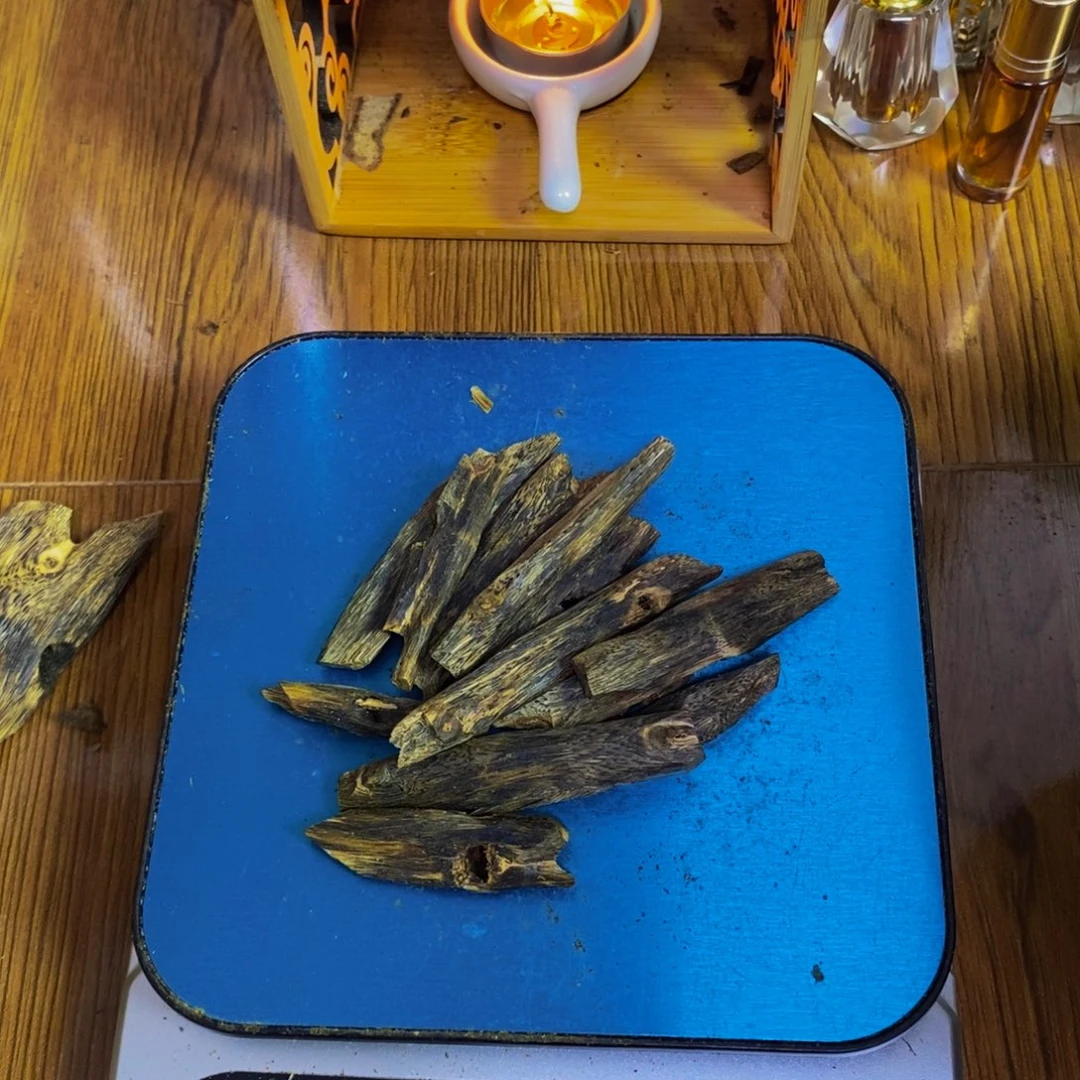 清***在沉香沉香碎屑棋楠母树块料30克