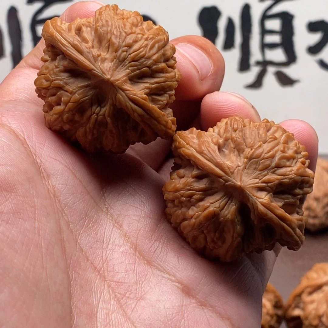 吊坠文玩核桃全品山字尖正磨40