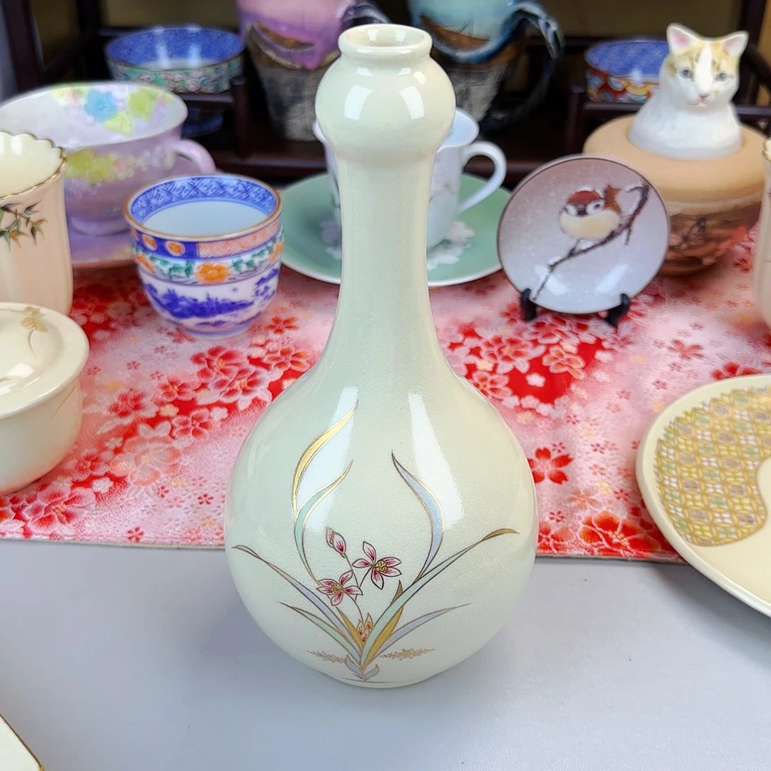 他家茶具瓷器好美