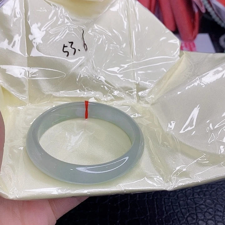 翡翠手镯未镶嵌一图一物实物为准