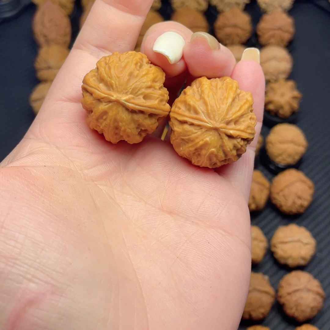 文玩核桃把件肉筋