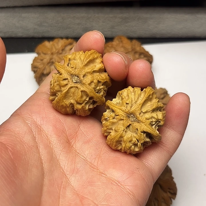 秦岭文玩核桃核桃