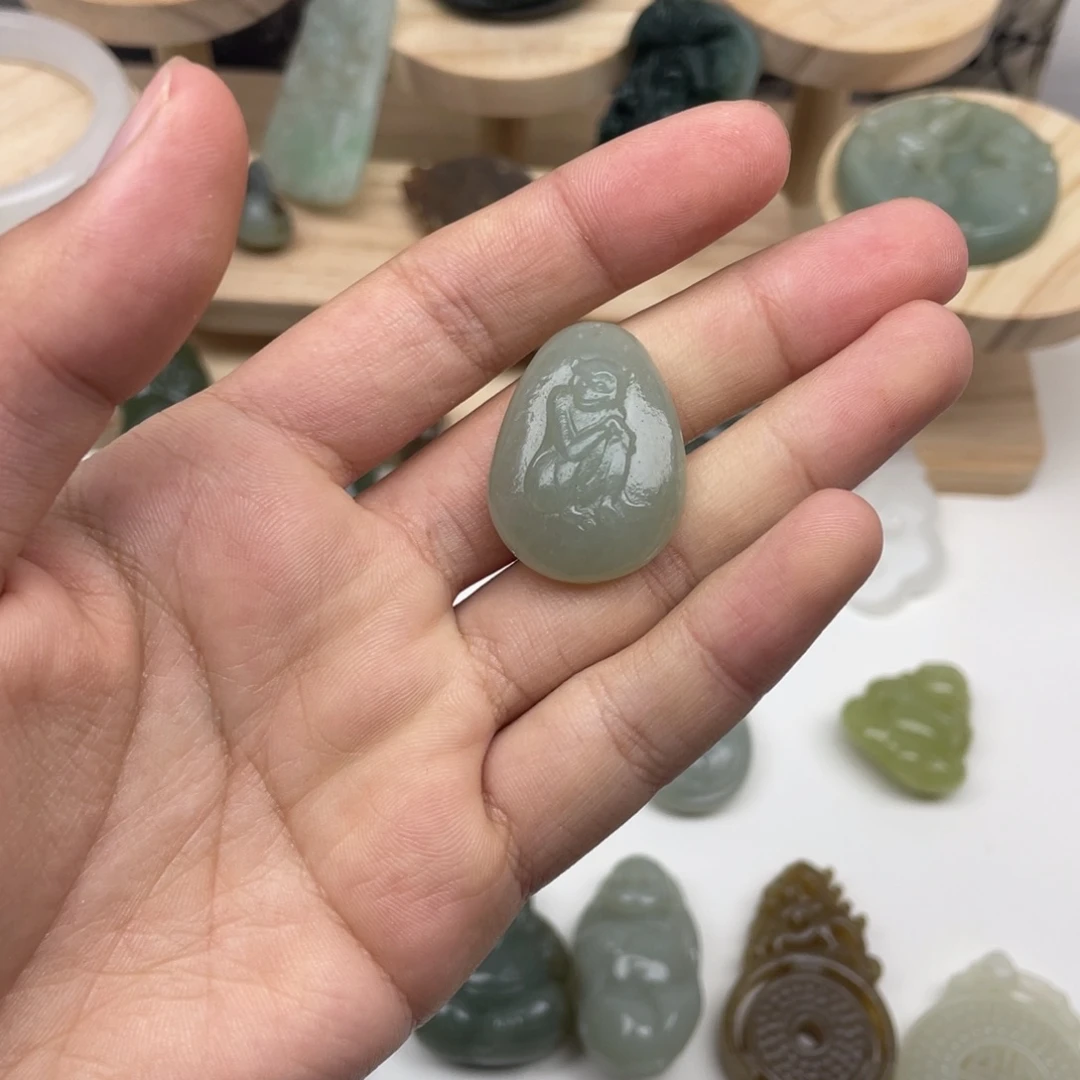 和田玉未镶嵌颈饰