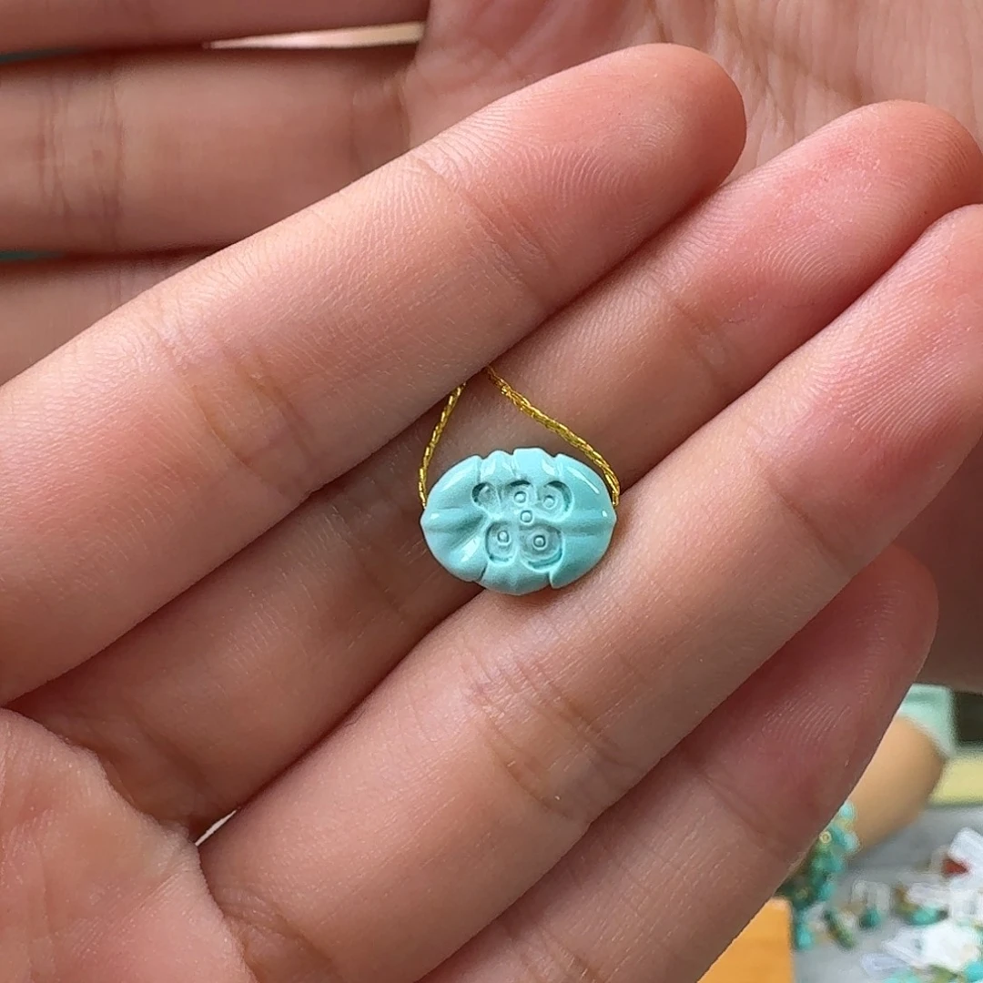 绿松石未镶嵌珠宝奇石