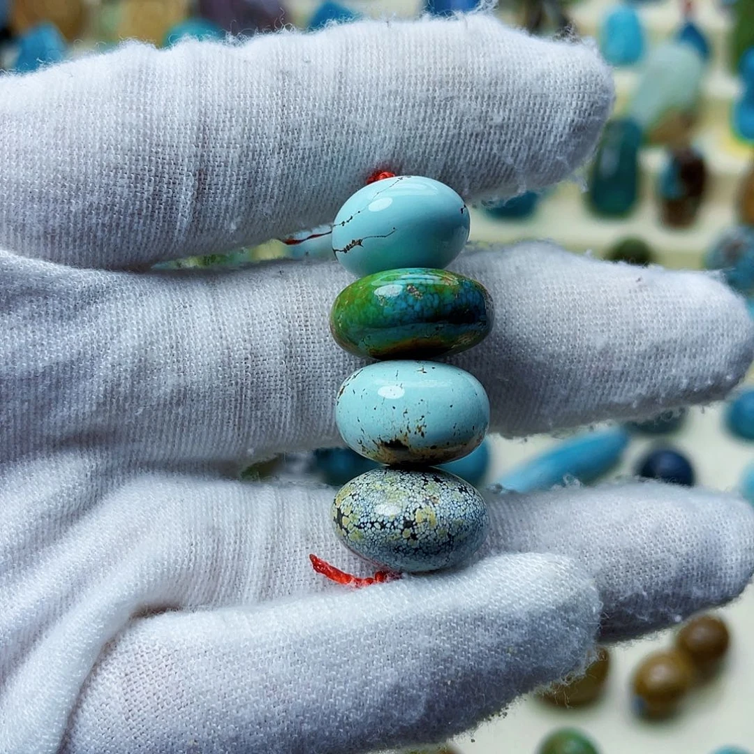 绿松石颈饰未镶嵌