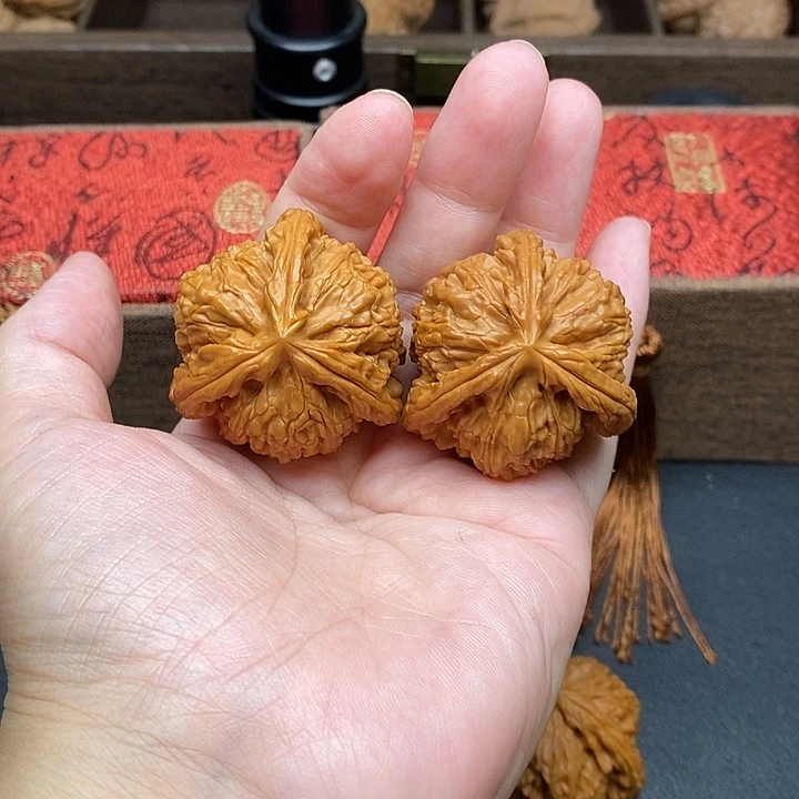 把件文玩核桃白奔