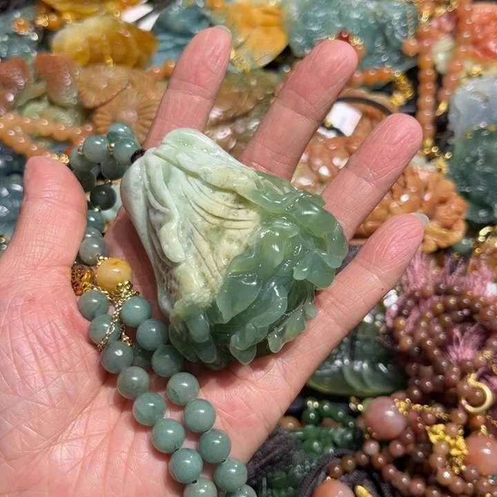 岫玉未镶嵌岫玉吊坠