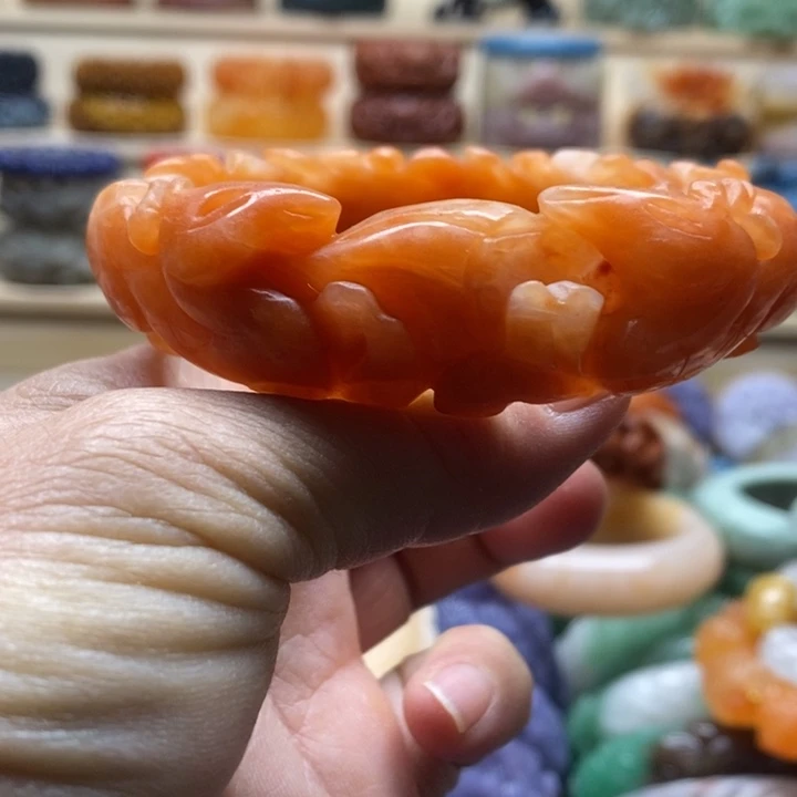 未镶嵌手镯石英质玉