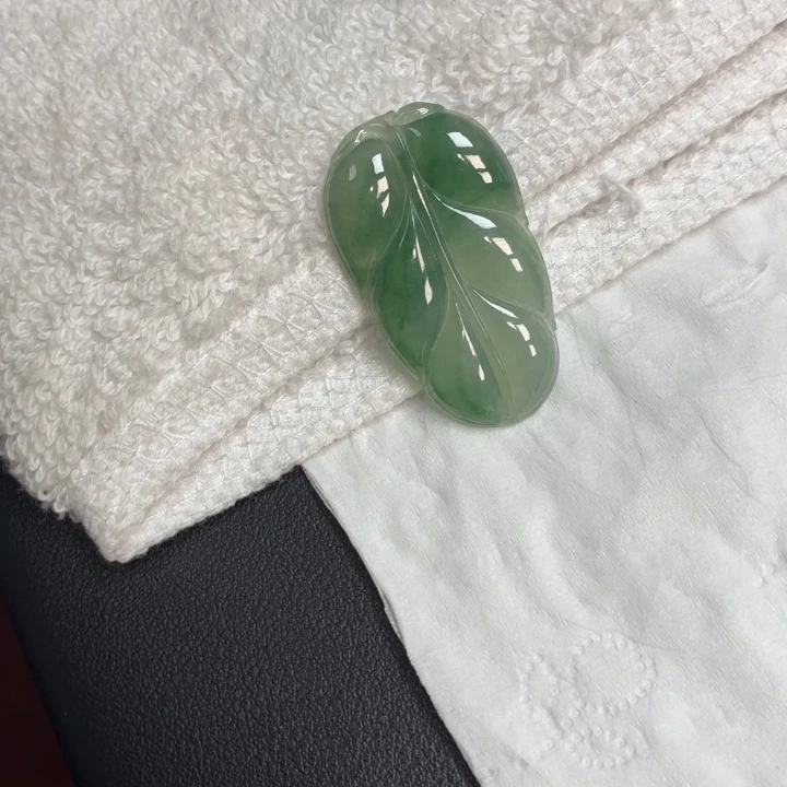 翡翠未镶嵌颈饰翡翠天然A货叶子