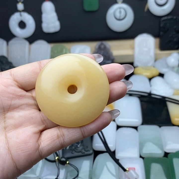 零***分石英质玉未镶嵌颈饰