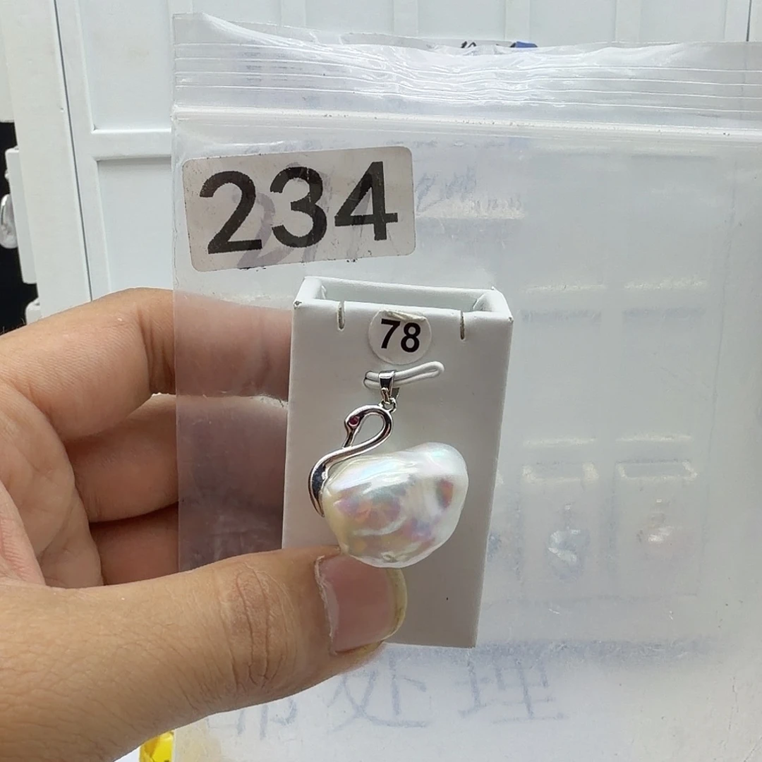 淡水珍珠颈饰合金