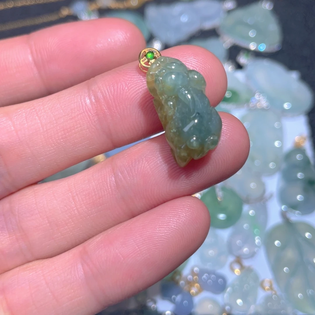 翡翠颈饰18K金镶嵌翡翠