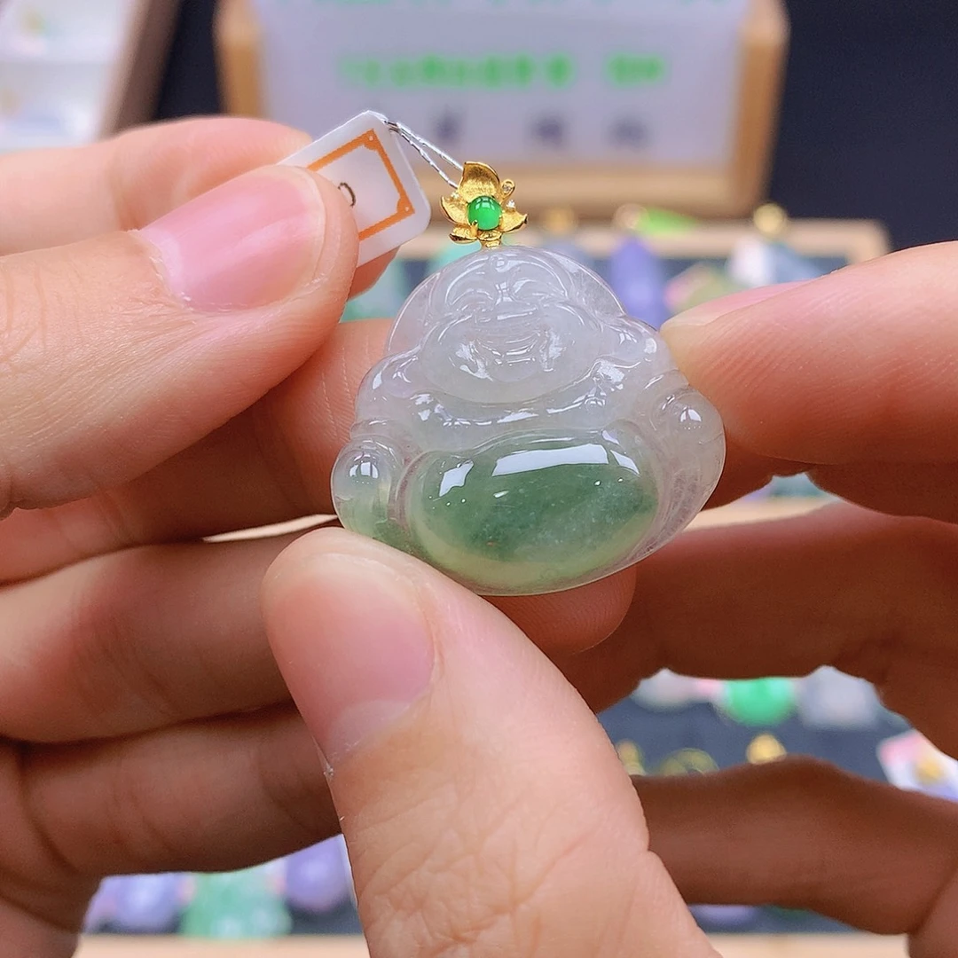 翡翠18K金镶嵌颈饰翡翠