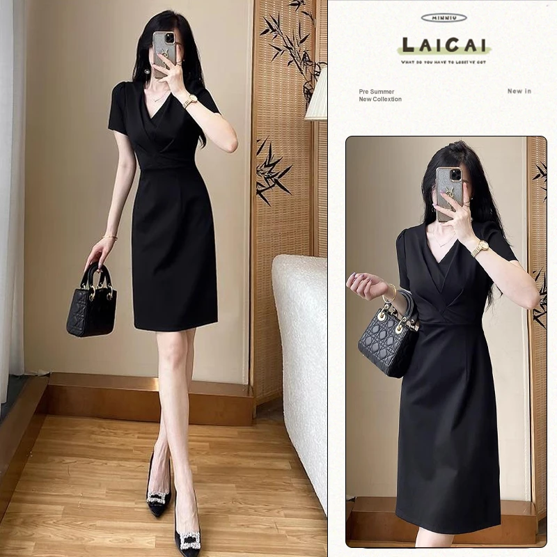 A499时尚通勤褶皱V领小黑裙夏季新款气质收腰显瘦简约大方连衣裙